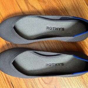 Grey Rothy’s flats size 6